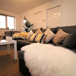 Thesiger Court - Free Private Parking - By Promise , Cardiff United Kingdom